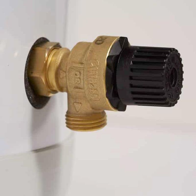 Oso Versa V 50ltr. varmtvannsbereder (2kW)
