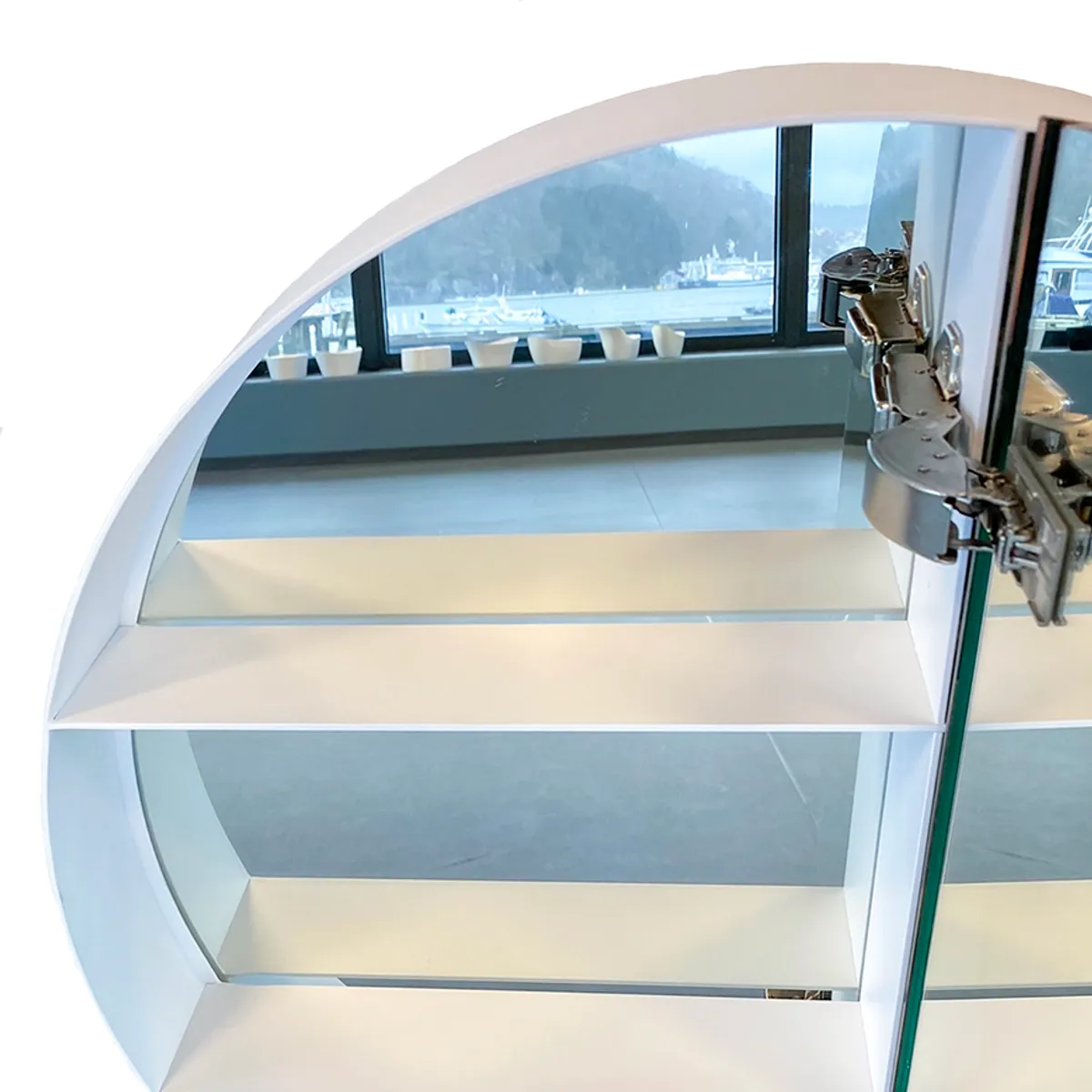 Badnor Mikala 75cm mbl.pk (8203) Leon rundt speilskap