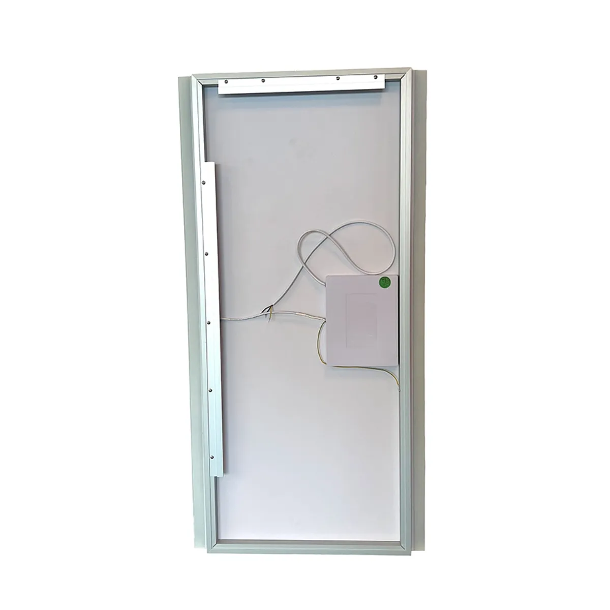 SPEILPRØVE (102) Rektangulært baderomsspeil m/LED-belysning, 61x122cm