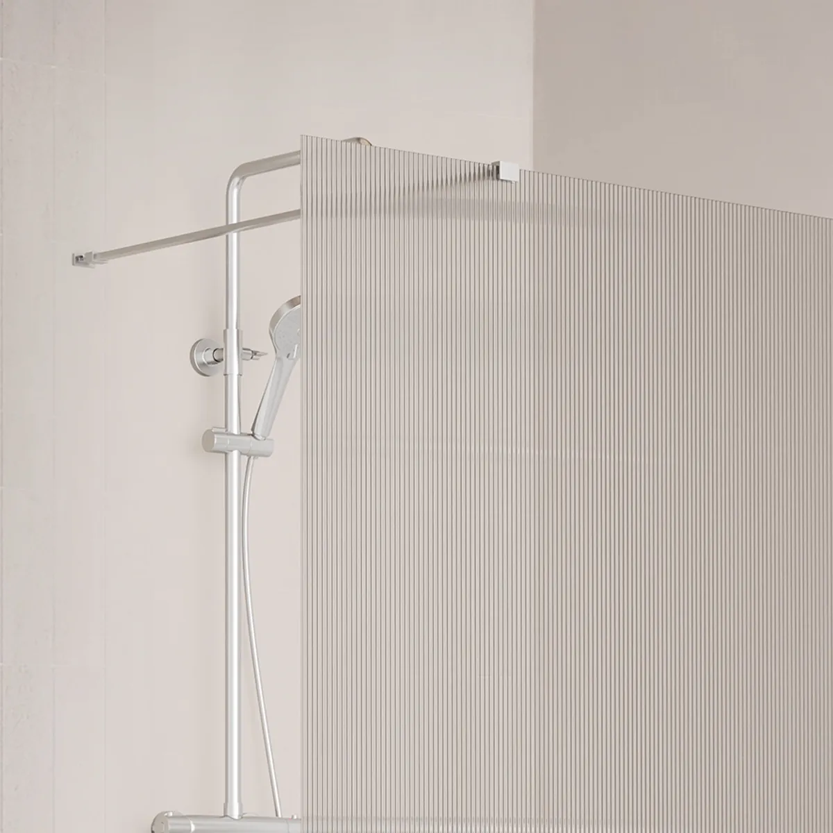 Badnor Shildon dusjvegg/walk-in hjørne - KROM - FLUTED glassfelt - 125cm